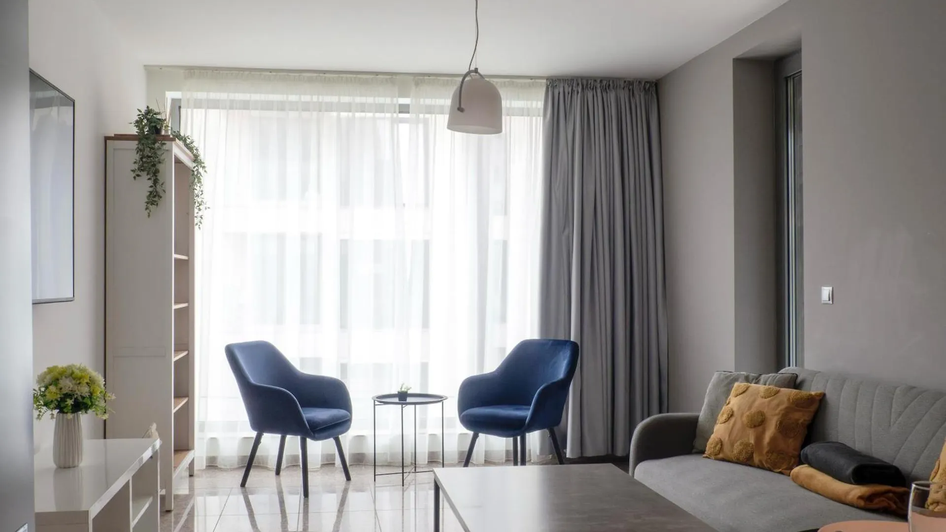 Julie'S Sunny Cozy Apartment With Balcony Sofia